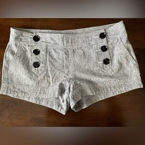 EXPRESS SHORTS size 8 black/white tweed pattern